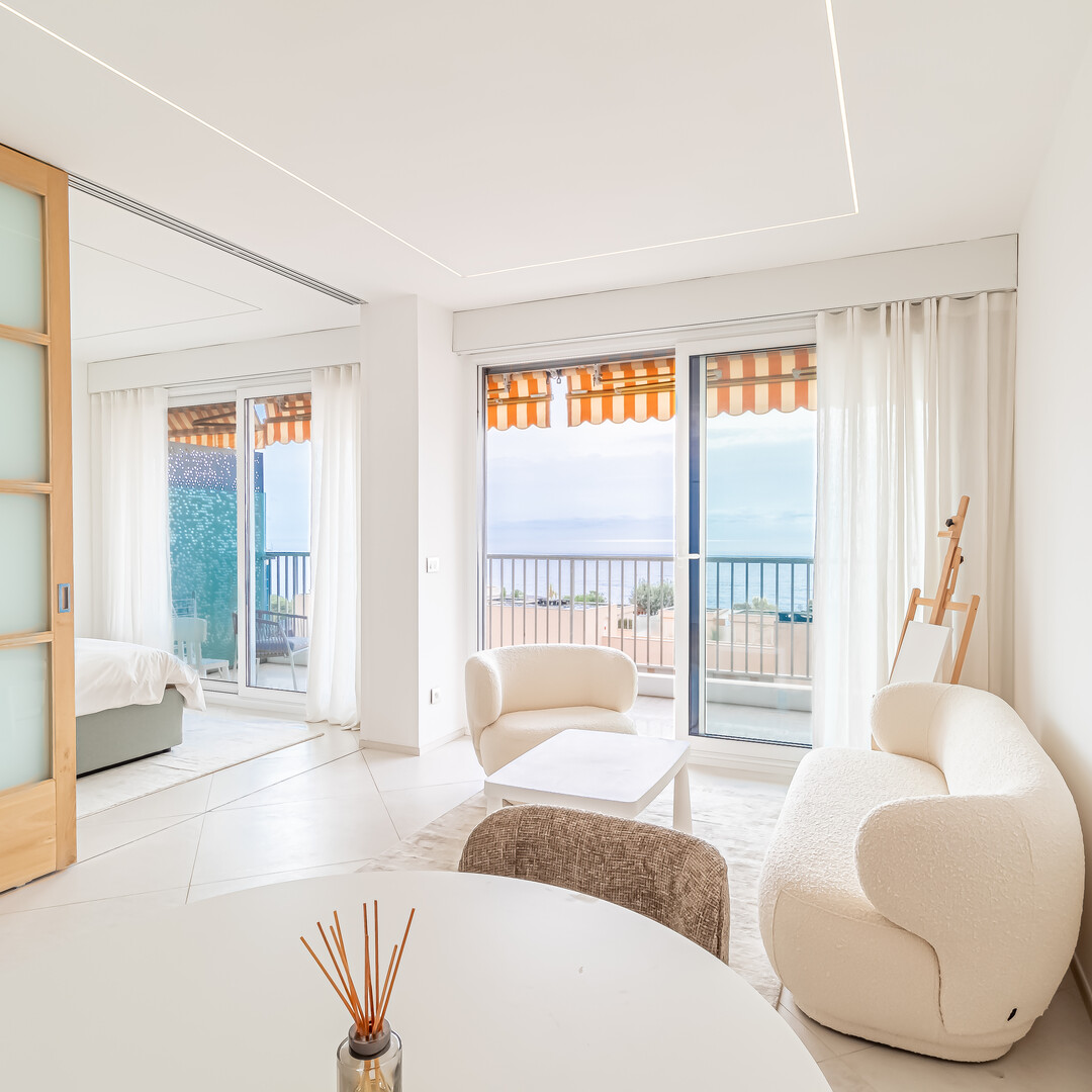 Bright 2 rooms renovated - Sea view