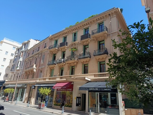 L'Ambassador - Boulevard des Moulins