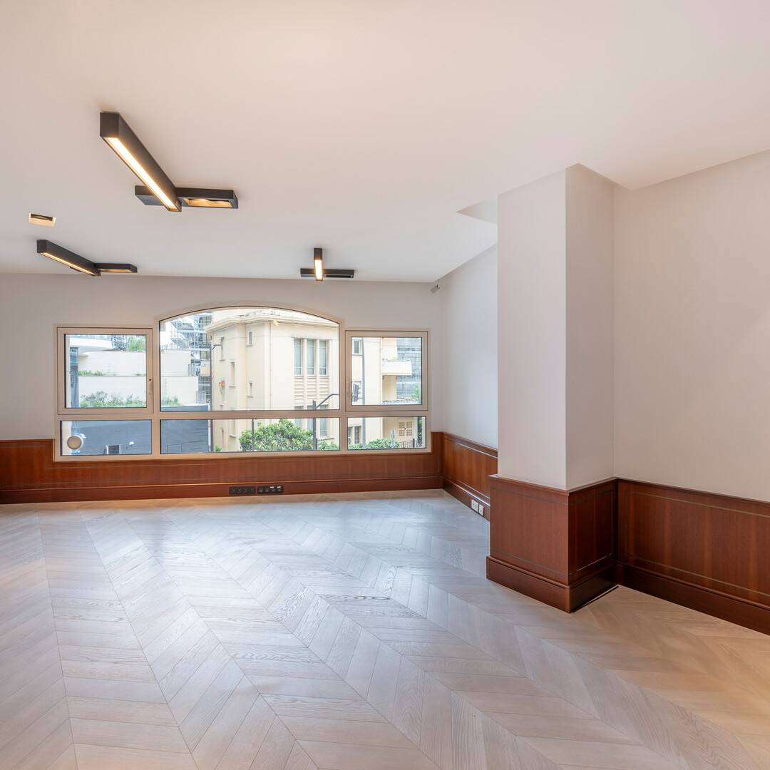 La Rousse - Villa del Sole - 5 room office