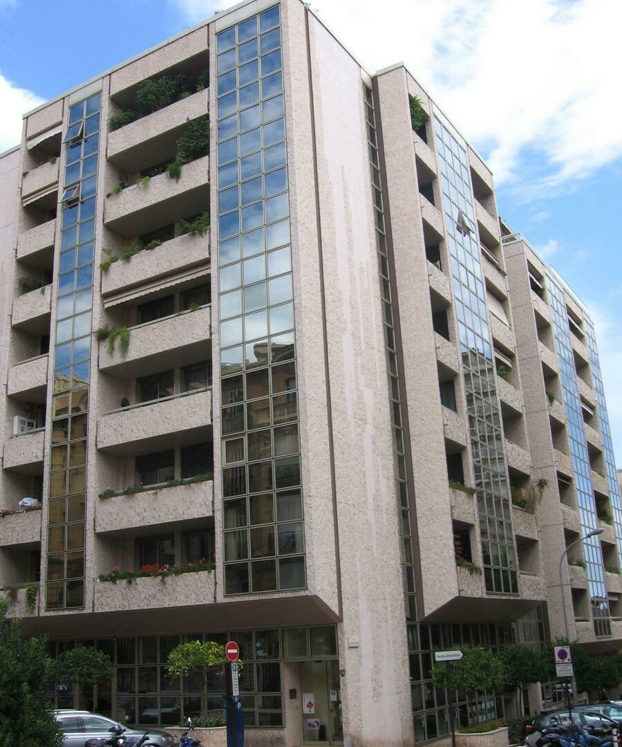 REFURBISHED APARTMENT IN THE CONDAMINE DISTRICT