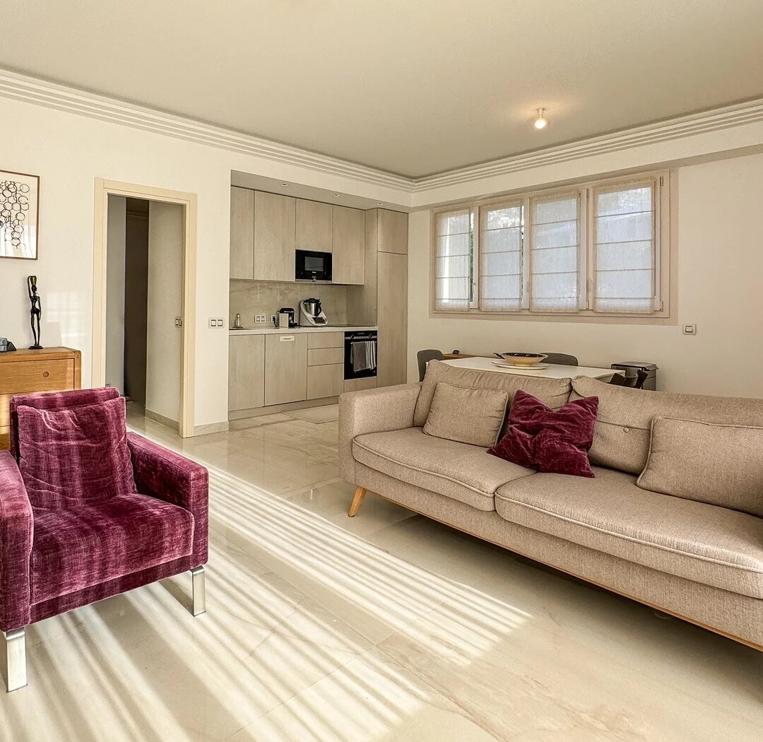 BERMUDA - BEAUTIFUL BRIGHT 2 BEDROOM APARTMENT - Sea view