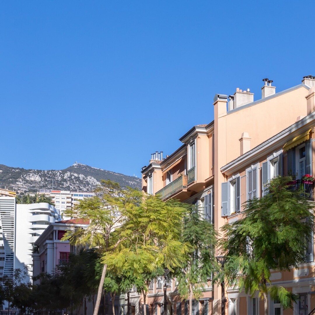 Charming bourgeois apartment | 2-bedroom layout with easy conversion to 3 bedrooms