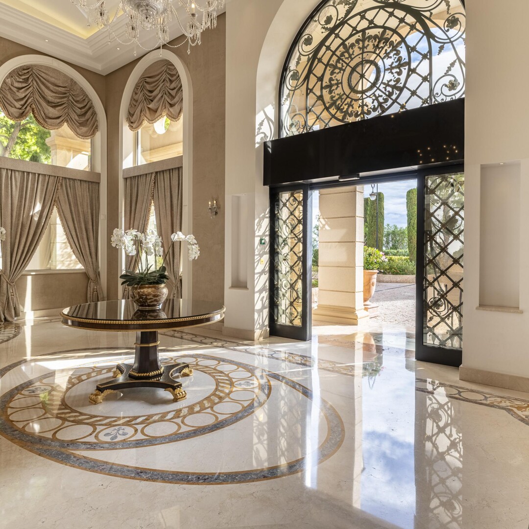 Spectacular 4/5-bedroom home | Luxurious, exclusive residence | 360 degree views