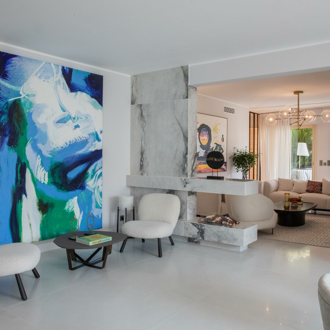 Gorgeous renovated 3-bedroom apartment | Garden-terrace