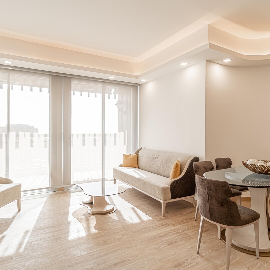 Golden Square | Renovated 2-bedroom apartment with views