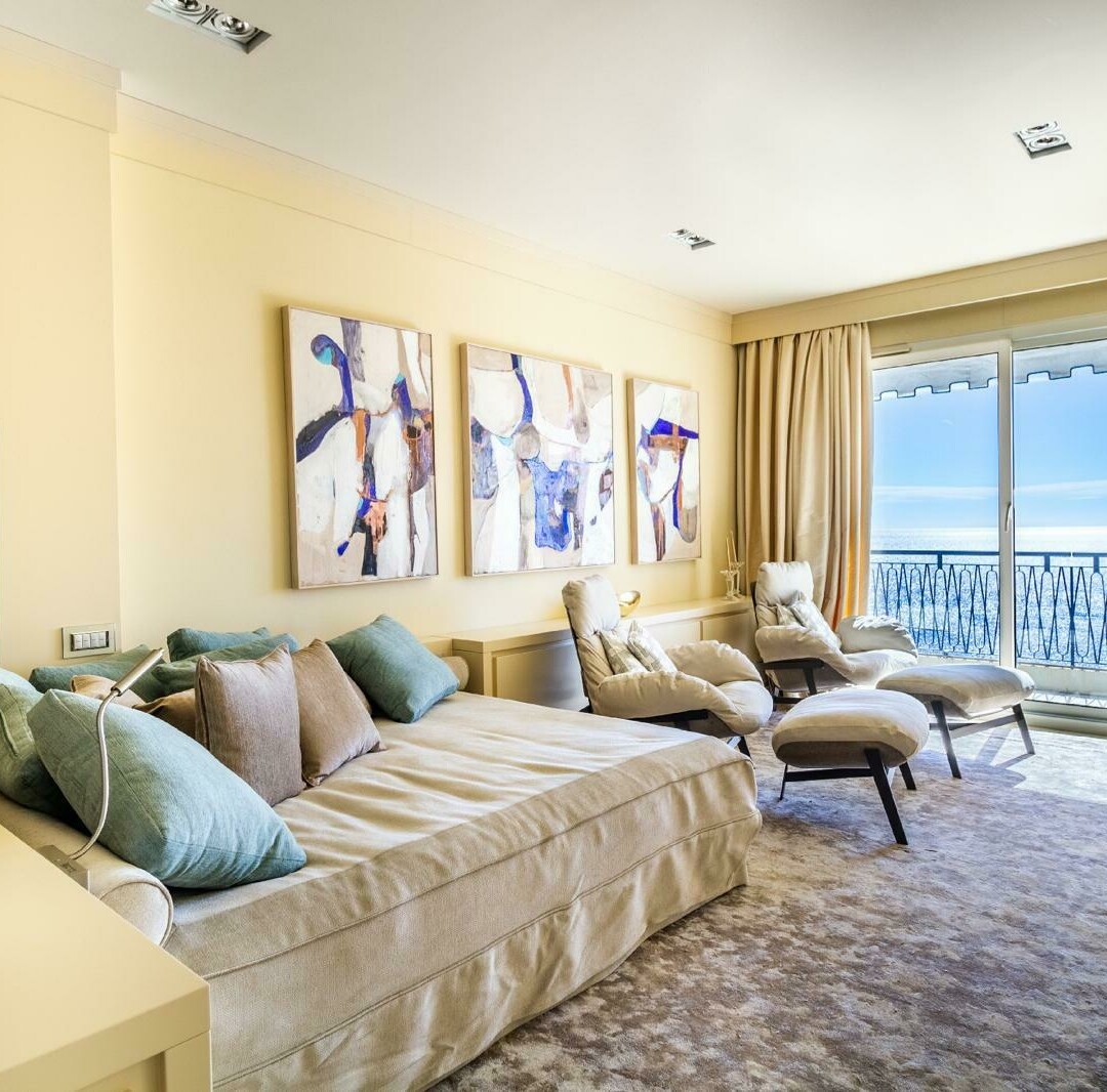 Overlookinng the Place des Moulins