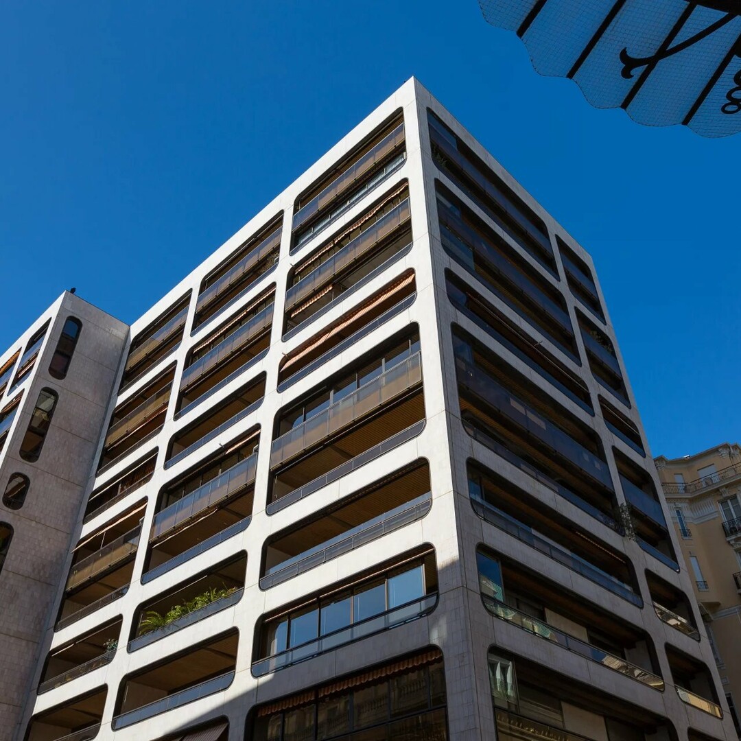 MONTAIGNE B/C - Carré d'Or  - Renovated studio with mixed use