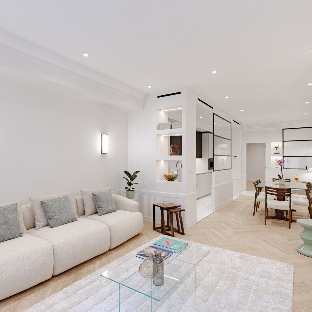 MAGNIFICENT 3 BEDROOM RENOVATED