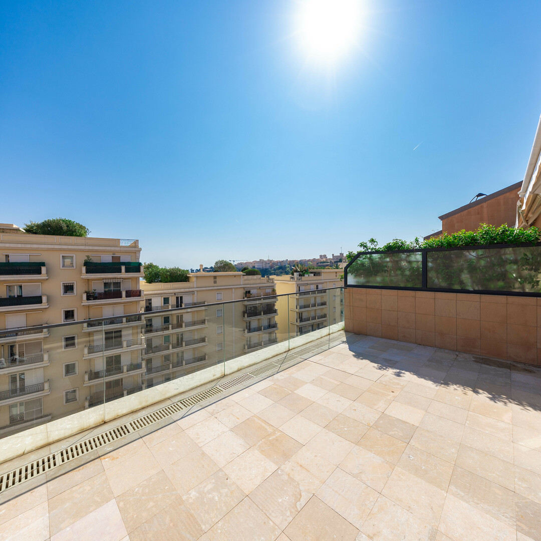 MAGNIFICENT 3 BEDROOM RENOVATED