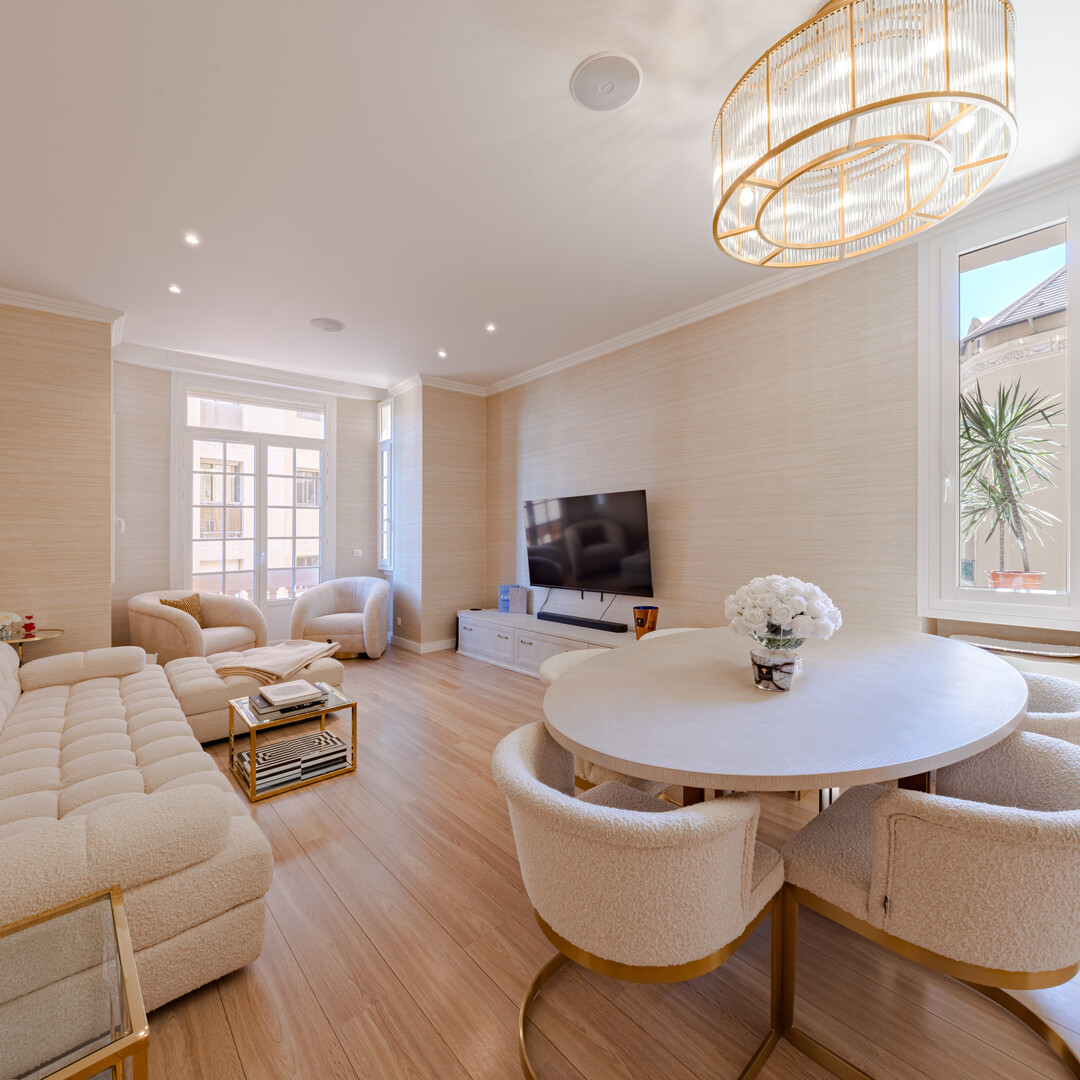 CHARMING 3 BEDROOM APARTMENT