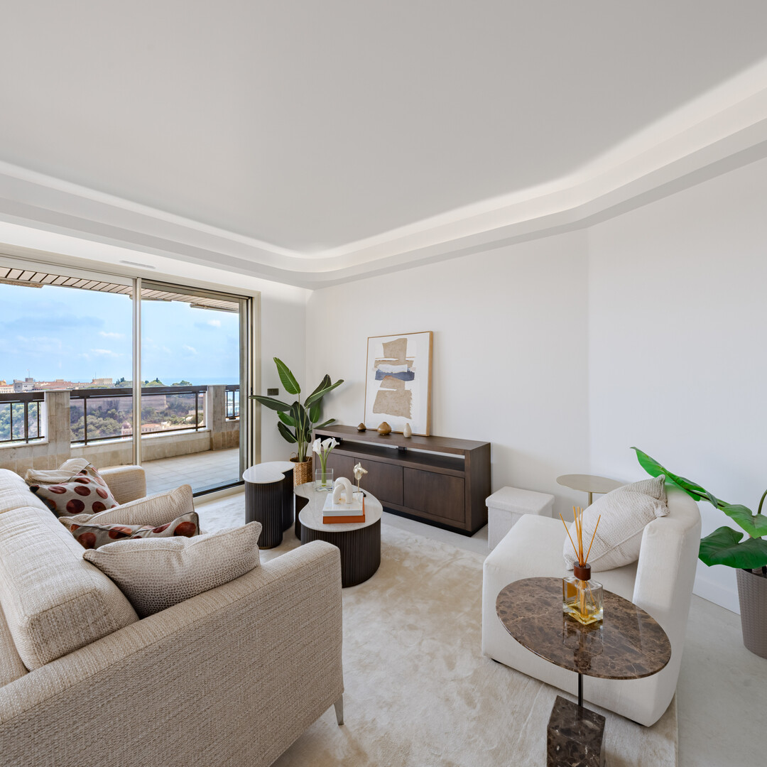 2 BEDROOM APARTMENT RENOVATED WITH SEA VIEW