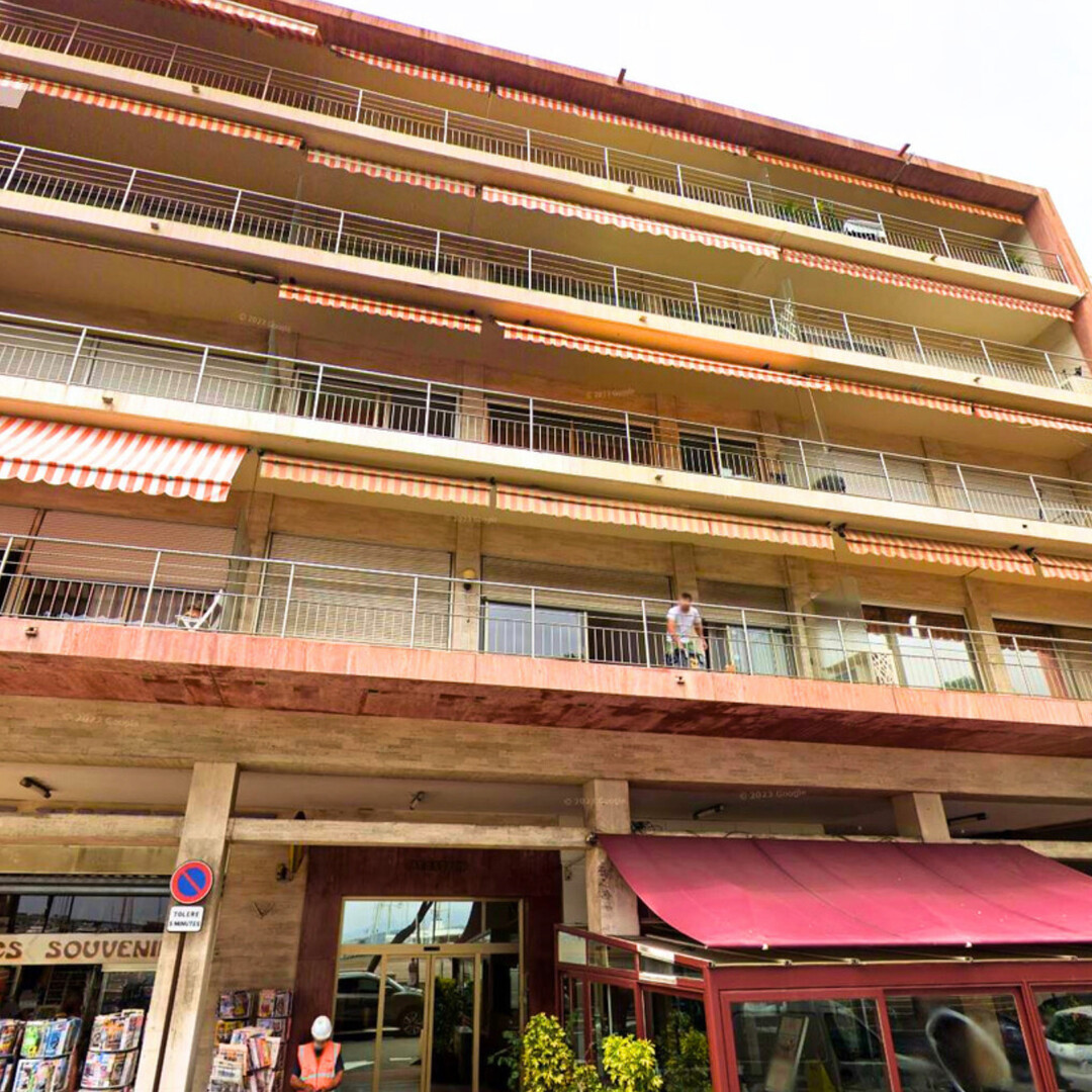 2 Adjacent Cellars In L’Albatros / Le Pétrel Residences