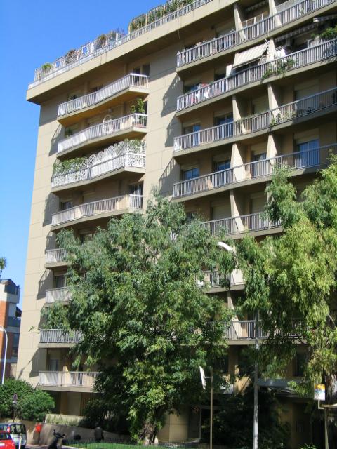 Sole Agent – High-end renovated luxury apartment with sea view